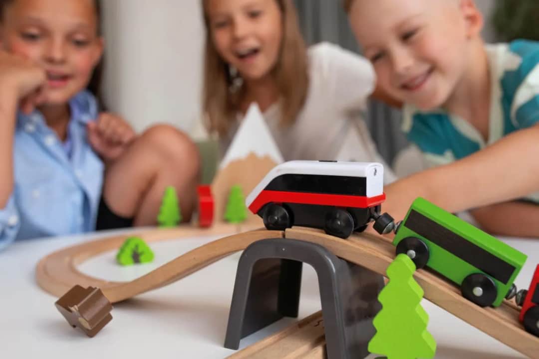 Najlepsze tory kolejowe zabawka - jak wybrać idealny zestaw dla dzieci