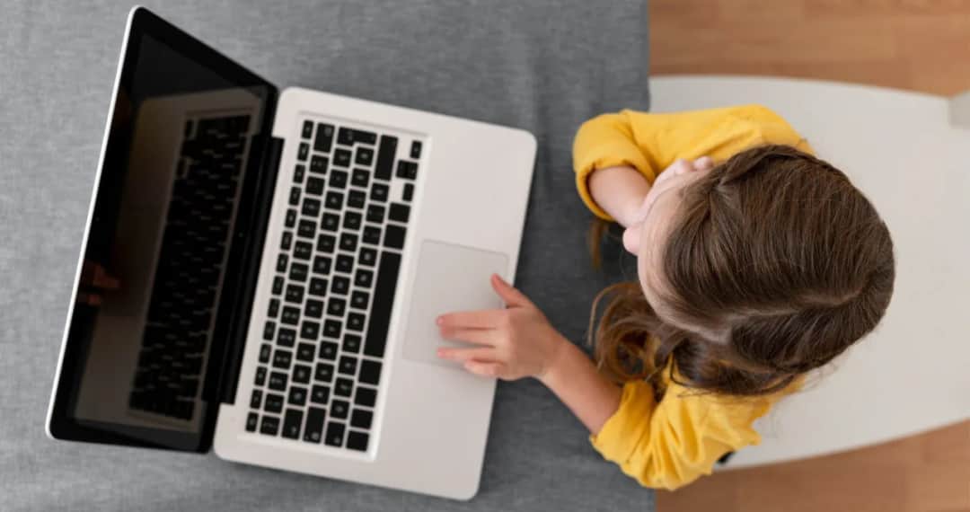 Czy uczniowie dostaną laptopy? Sprawdź szczegóły programu wsparcia