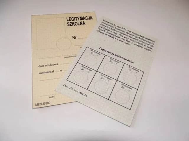 Czy na legitymację szkolną można kupić alkohol? Sprawdź prawdę!