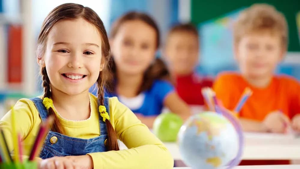 Czy szkoła ubezpiecza ucznia? Co musisz wiedzieć o NNW szkolnym